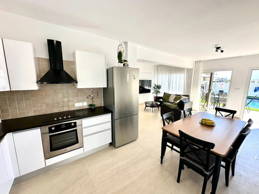 Mediterranean Oasis Villa – Ayia Thekla Beach